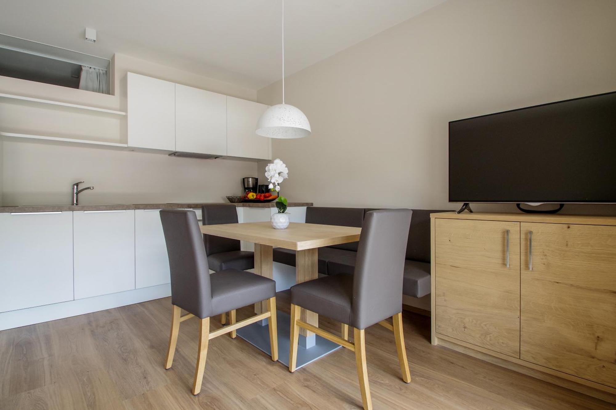 Christine Aparthotel