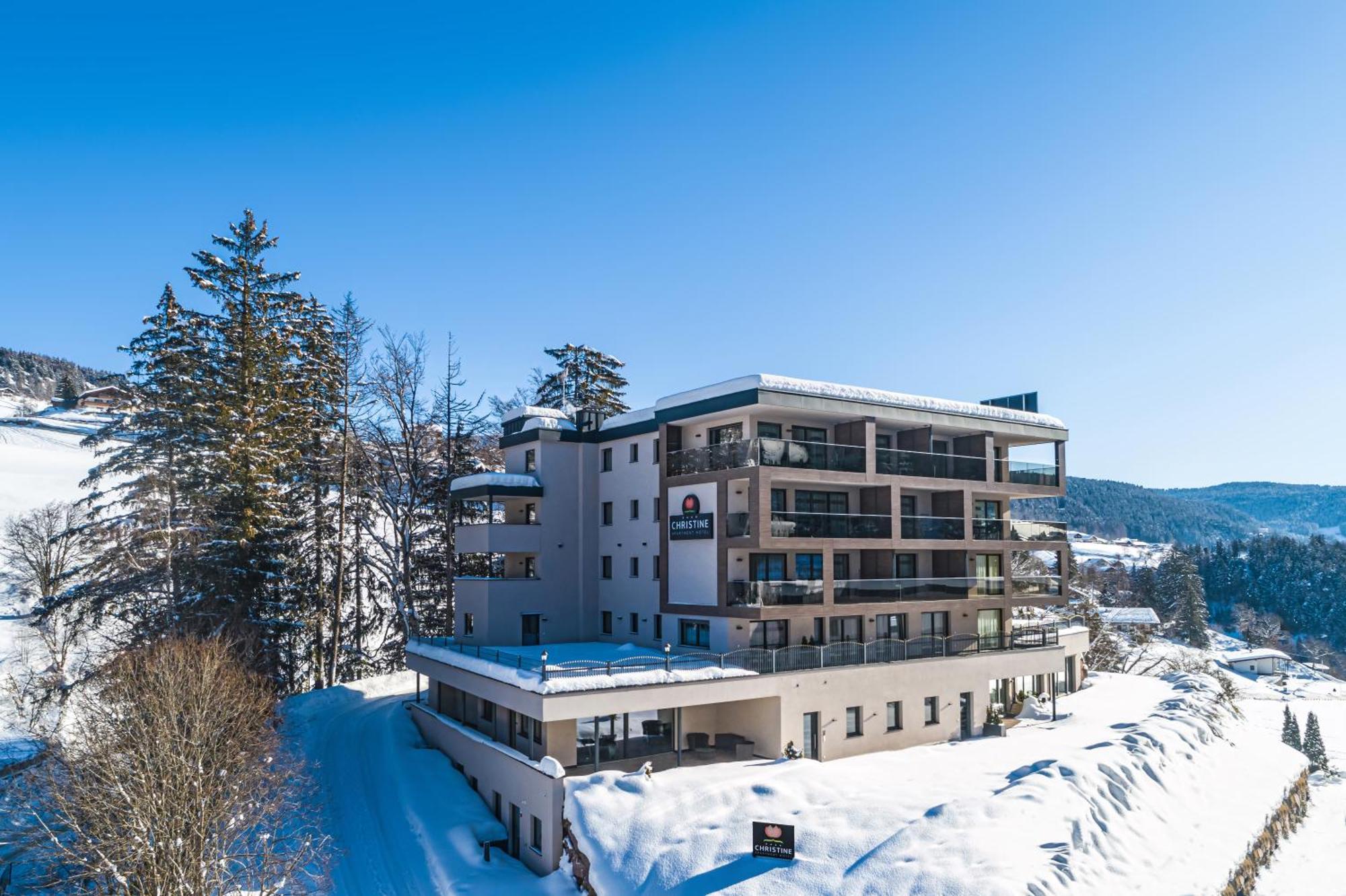 Aparthotel Christine 4*