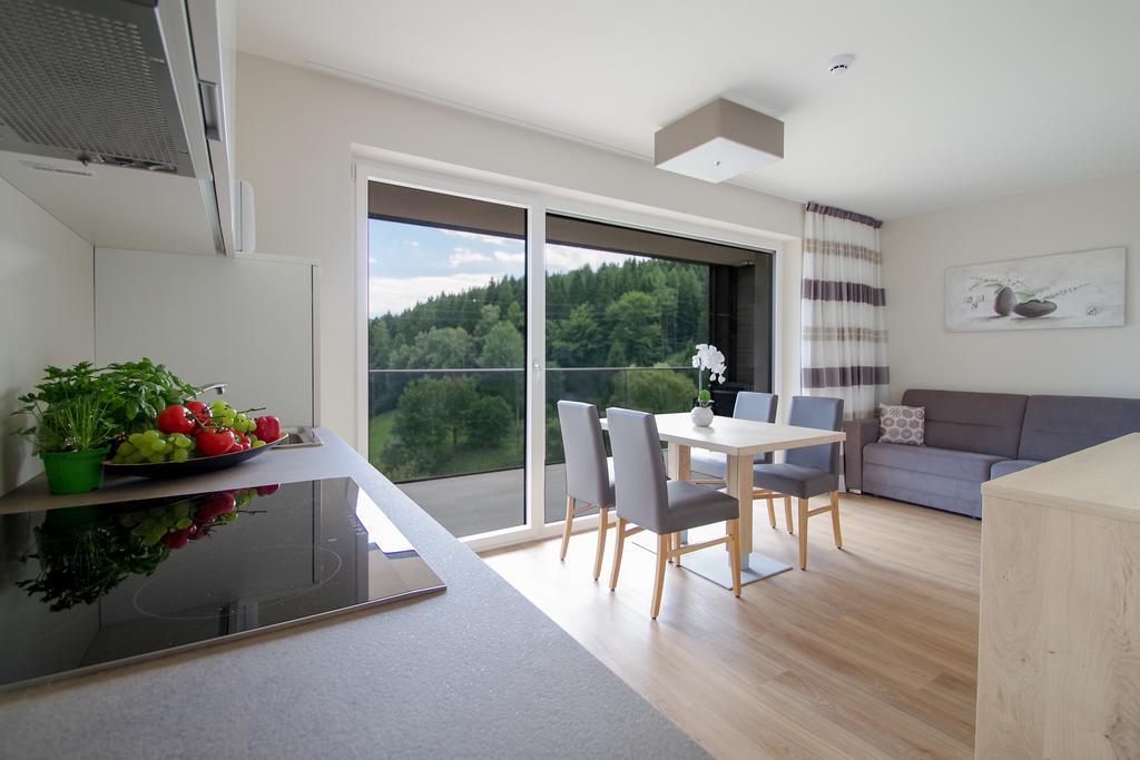 Aparthotel Christine 4*